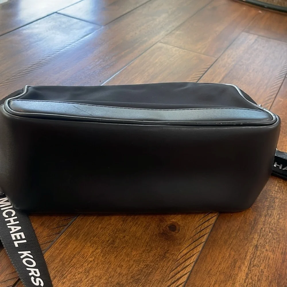 Michael Kors black white nylon camera crossbody bag webbing logo strap - Picture 8 of 17